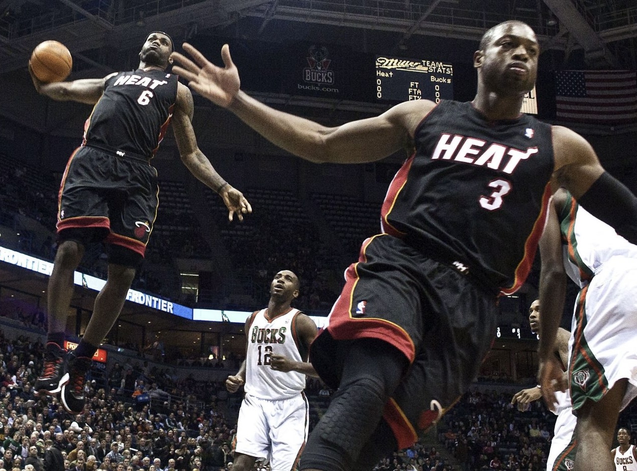 Dwayne Wade Passing an Assist to Lebron James, 2010